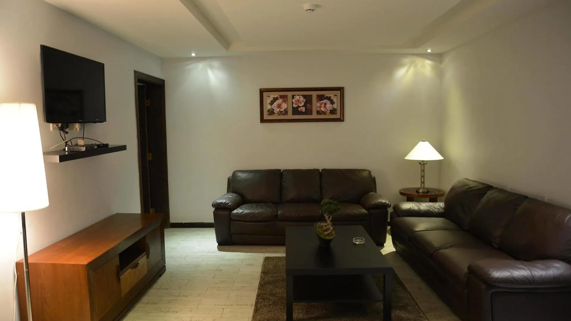 Jeddah Grand Beach Aparthotel 4*,