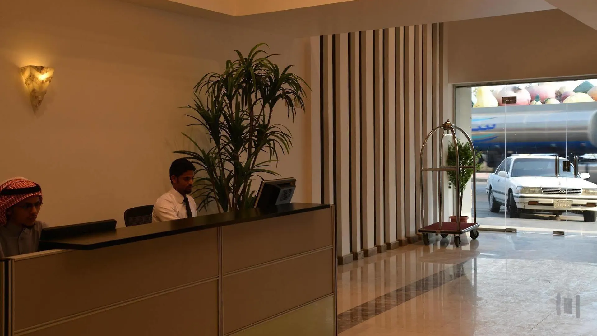 Jeddah Grand Beach Aparthotel 4*,